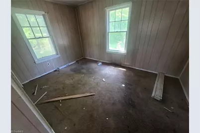 1050 Jacob Street, Thomasville, NC 27360 - Photo 8