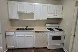 1925 Vantage Point Pl, Greensboro, NC 27407 - Photo 10