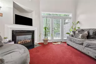 5757 Fox Ridge Ln, Winston-Salem, NC 27104 - Photo 6