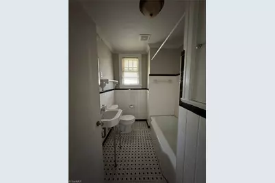 607 S Mendenhall Street, Greensboro, NC 27403 - Photo 8