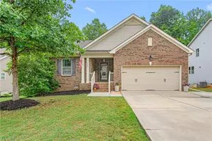 1028 Longleaf Pine Pl, Mebane, NC 27302 - Photo 1