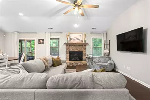 1028 Longleaf Pine Pl, Mebane, NC 27302 - Photo 6