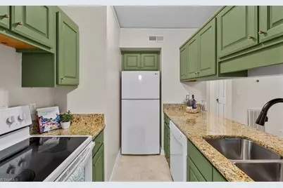1700 N Elm Street #B3, Greensboro, NC 27408 - Photo 18