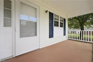 608 Fernway Dr, Burlington, NC 27217 - Photo 4