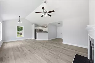 608 Fernway Dr, Burlington, NC 27217 - Photo 10