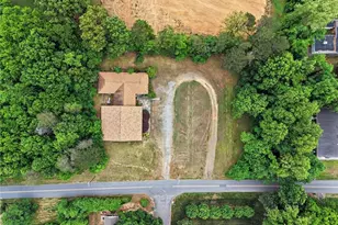 222 Market St, Madison, NC 27025 - Photo 42