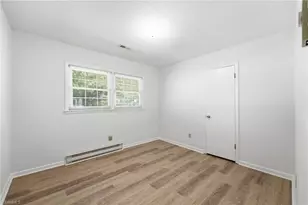 1905 Whitsett St, Burlington, NC 27215 - Photo 10