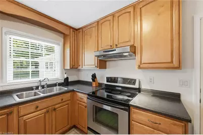 1905 Whitsett Street, Burlington, NC 27215 - Photo 6