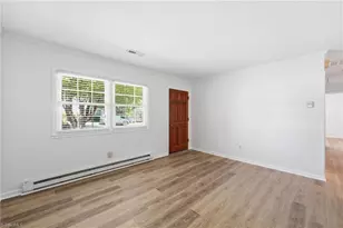 1905 Whitsett St, Burlington, NC 27215 - Photo 4