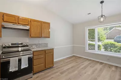 14 Collwood Court, Greensboro, NC 27409 - Photo 10