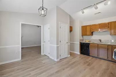 14 Collwood Court, Greensboro, NC 27409 - Photo 8
