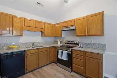 14 Collwood Court, Greensboro, NC 27409 - Photo 12