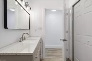 1920 Glenside Dr, Greensboro, NC 27405 - Photo 12
