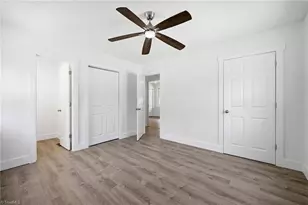 1920 Glenside Dr, Greensboro, NC 27405 - Photo 18