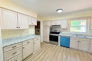 2607 Antoine Dr, Greensboro, NC 27407 - Photo 2