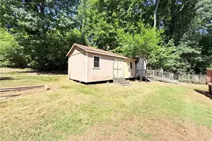 2607 Antoine Dr, Greensboro, NC 27407 - Photo 28