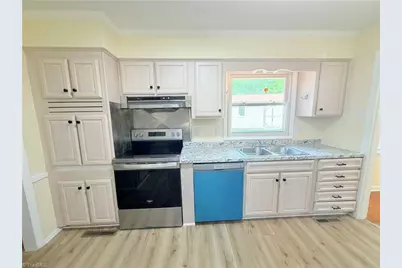 2607 Antoine Drive, Greensboro, NC 27407 - Photo 8