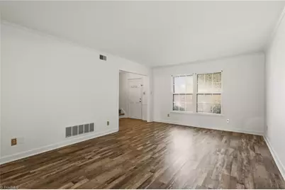 3204 Regents Park Lane #E, Greensboro, NC 27455 - Photo 8