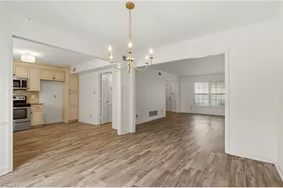 3204 Regents Park Lane #E, Greensboro, NC 27455 - Photo 10