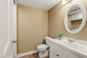 3204 Regents Park Ln, Greensboro, NC 27455 - Photo 14
