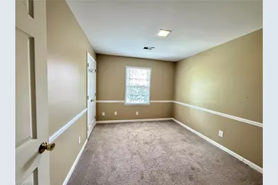 3204 Regents Park Lane #E, Greensboro, NC 27455 - Photo 20