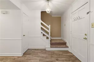 3204 Regents Park Ln, Greensboro, NC 27455 - Photo 6