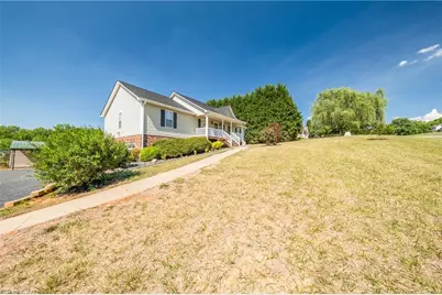 554 Dogwood Acres Lane, Madison, NC 27025 - Photo 2