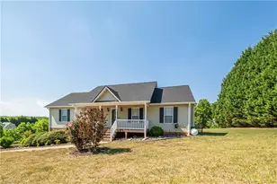 554 Dogwood Acres Ln, Madison, NC 27025 - Photo 1