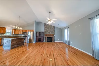 554 Dogwood Acres Lane, Madison, NC 27025 - Photo 10