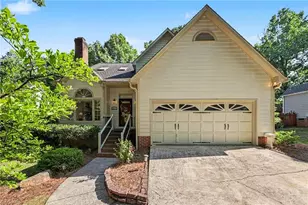 6313 Lakebend Ct, Greensboro, NC 27410 - Photo 2