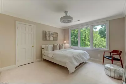 2706 Lake Forest Drive, Greensboro, NC 27408 - Photo 24