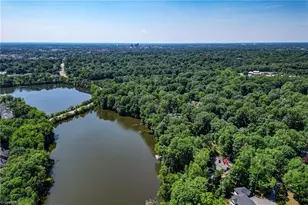 2706 Lake Forest Dr, Greensboro, NC 27408 - Photo 4