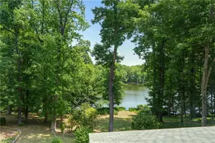 2706 Lake Forest Dr, Greensboro, NC 27408 - Photo 28