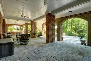 2706 Lake Forest Dr, Greensboro, NC 27408 - Photo 46