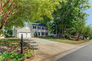 2817 Pickering Rd, Greensboro, NC 27407 - Photo 2