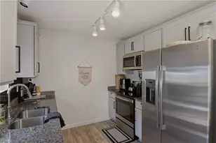 3904 Bissett Wy, Greensboro, NC 27405 - Photo 10