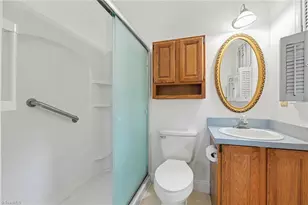 626 Kenneth Rd, Greensboro, NC 27410 - Photo 24