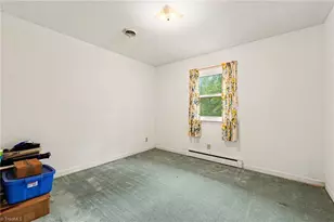626 Kenneth Rd, Greensboro, NC 27410 - Photo 18