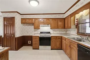 461 Cheeks Ln, Graham, NC 27253 - Photo 12
