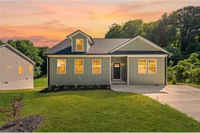 132 Pinnix Street, Jonesville, NC 28642 - Photo 2