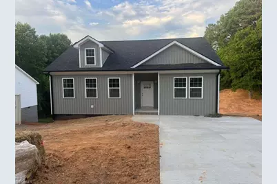 134 Pinnix Street, Jonesville, NC 28642 - Photo 2