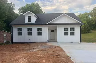 138 Pinnix St, Jonesville, NC 28642 - Photo 2