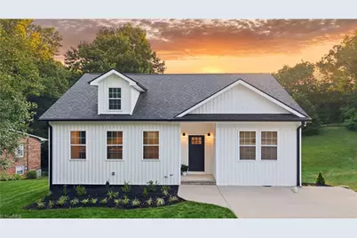 138 Pinnix Street, Jonesville, NC 28642 - Photo 2