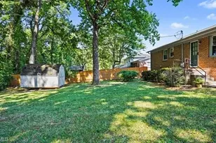 4105 Chateau Dr, Greensboro, NC 27407 - Photo 30
