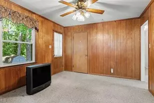 4105 Chateau Dr, Greensboro, NC 27407 - Photo 6