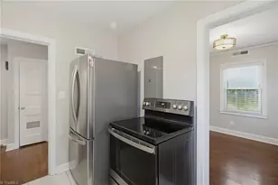 1311 Cardinal Pl, Greensboro, NC 27408 - Photo 18