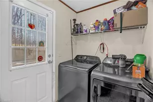 404 Sharon Ave, Asheboro, NC 27203 - Photo 24