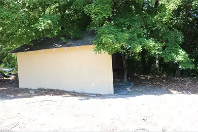 185 Southview Street, Mount Airy, NC 27030 - Photo 6