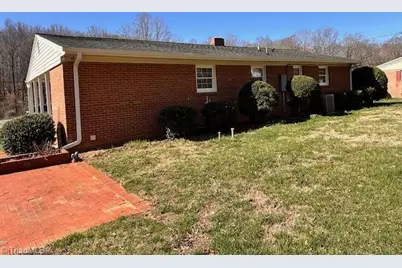 1546 W Harrison Street, Reidsville, NC 27320 - Photo 2