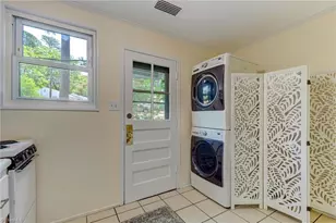 610 N Tremont Dr, Greensboro, NC 27403 - Photo 12